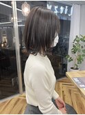 レイヤーボブ × くすみカーキ　
