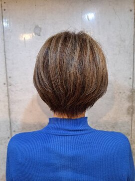 ピエス201(piece201) 襟足短めマニッシュショート×ハイライト《中目黒1分/piece201》