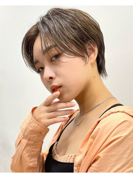 イヴォークトーキョーオーサカ(EVOKE TOKYO osaka) チークバング×抜け感ショート