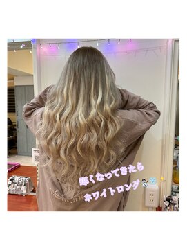 クラナ(clana) 憧れホワイトロングカラー!