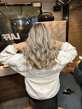 ラフ(LAFF) #ショコラアッシュ#ヘルシースタイル#ふんわりカール