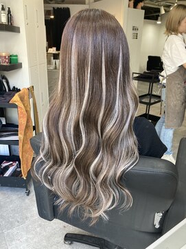 ラフ 難波店(LAFF) #黒髪#ボブルフ#ネビージュ#小顔#ワンレン