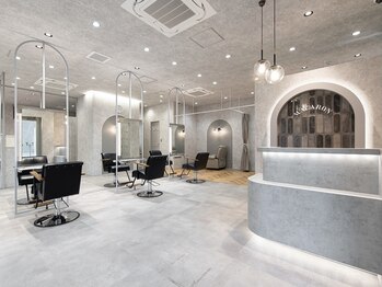 MACARON 仙台泉中央店【マカロン】