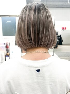 ゴカン バイ ジル ブラン 名古屋(Gokan by JIL BLAN) ハイライトバレイヤージュダブルカラーショートカット 30代40代
