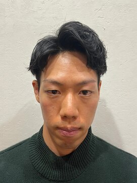 インフィニィト ネオ(INFINITO NEO) 七、三分けパーマ