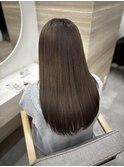 ツヤ髪スタイル　チェリーブラウン　ホワイトグレージュ
