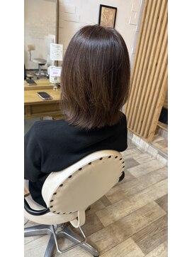 クート(ku-to+) 外はねミディアム