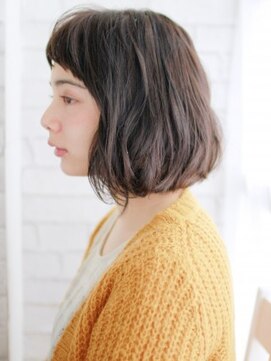 ヘアメイク ナル(hair make nalu) ショートバングのゆるカールスタイル