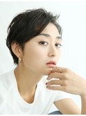 耳かけ小顔暗髪cool オリーブアッシュショート