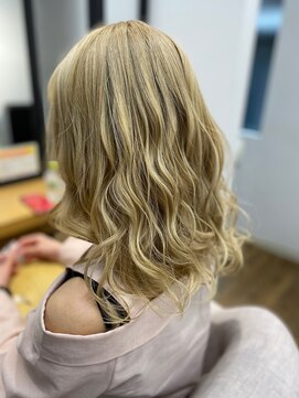 マーレ(MARLE./) ハニーゴールドブロンドヘア