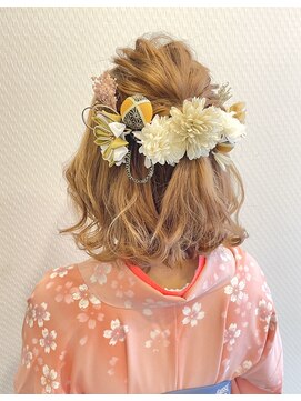 ムーア(MUA) 【MUA 札幌　馬場】ハーフアップ　ヘアセット