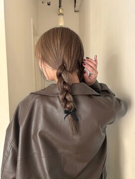 ルーム(Loom.) 顔周りレイヤーレイヤーカット透明感カラーブリーチなしカラー