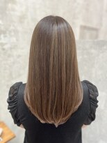 イル(iru)&nbsp;ベージュ×シンプルロング