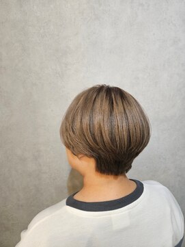 ウィスプ 赤羽店(wisp) 透明感溢れるヘアカラー 冬のベージュ系カラー 大人ショート#1