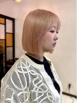 バム 名古屋栄店(BAMM) 極薄ピンクベージュの切りっぱなしボブ【坂根】