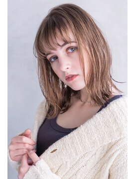 アメリ 新宿(Ameri) Ameri ブロンドベージュ【新宿】