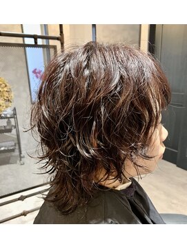 カカフロントオブザミラー(KaKa front of the mirror) ウルフとパーマ