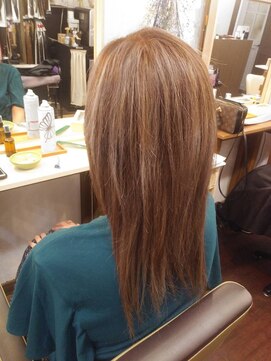 モニカ(Monica) ハイライト、ローライトでミルクティーベージュ☆