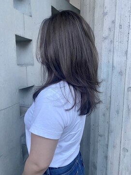 リバレッジ 広尾(Leverage) 【広尾、恵比寿】担当:東田 外国人風透明感ハイライトヘア