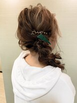 ライフ 四条畷店(Lyfe)&nbsp;ローポニーアレンジ_外ハネボブアッシュブラウン_161