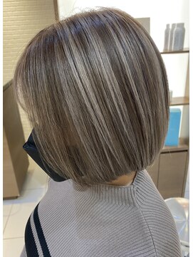 ローレン(Rollen) ☆ハイローでショートでも映え☆