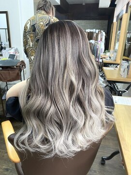 ユートピア(U topia) バレイヤージュ/ホワイトアッシュ/オージュア