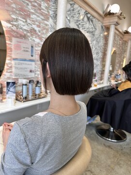 エル バイ ロンド 関(elle by Lond) [elle by lond]栗原　瑠世　外ハネ/切りっぱなし/ボブ