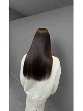 スリーク バイ ロイ 宇治店(sleek by roy) 大人女性のための上品な髪質改善ストレート。
