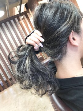 キー(key) W3Dカラーダークグレージュ