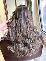 キー(kｅｙ)&nbsp;バレイヤージュベージュ