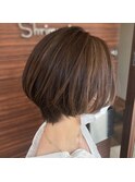 大人ショートボブ×ハイライトカラー