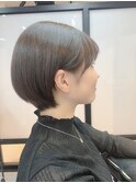 《era》暗めグレージュ サイエンスアクア　耳掛けショート　みわ