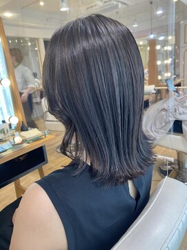 ネオリーブ チロル 横浜西口店(Neolive CiroL.) ブルーグレージュ 透明感カラー 艶カラー