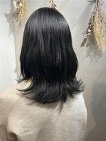 アイラス(I'LAS) ツヤオリーブグレー/ミディアムレイヤー/髪質改善/Aujua