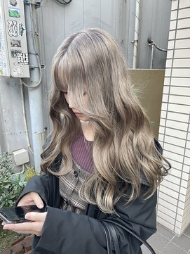 ラフ 原宿(L.a.a.g.f harajuku) ミルクティーグレージュ くすみベージュ ロング 透明感＠原宿