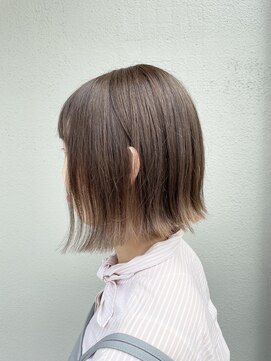 ラソ バルコ(LAZO barco) ブリーチ シアーベージュ 切りっぱなしボブ 水素カラー