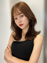 アリュウル 表参道 青山(Allure) ふんわりミディアムヘア×流れるお顔周りカット◯ 伊藤