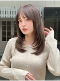 暗髪美髪レイヤーカット顔周りレイヤーくびれミディアムレイヤー