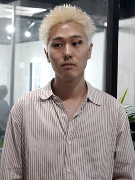 ラベル 渋谷(LAVEL) スパイキーショート/ブロンド/ブリーチカラー/抜きっぱなし