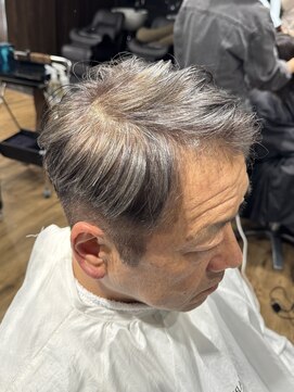 ハピネス クローバー 八木店(Happiness CLOVER) メンズグレイヘア 白髪ぼかしハイライト