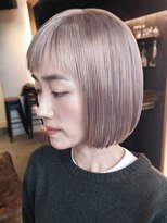 ブロック ジャポン(bloc japon)&nbsp;フレンチショートボブ×アッシュベージュ大人の透明感とツヤ感を