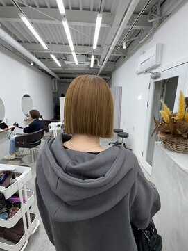 シー 北千住(sii.) ぱつっとボブ/ぷつっとラインの王道ミニボブ/縮毛矯正
