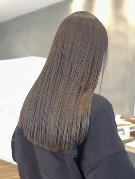 アトロ(Atoro) この夏抑えたいオリーブベージュ