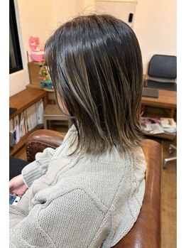ロウスリー(Lowsly)の写真/ハイライト、インナーカラー、白髪ぼかし、オーガニックカラー多様な手法で叶える大人ヘアスタイル♪