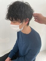 ヒビヲ(HIBIO) 前下がりマッシュ波巻きスパイラルパーマメンズツーブロック横浜
