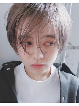 リュト(Lute) グレーベージュ×ショート