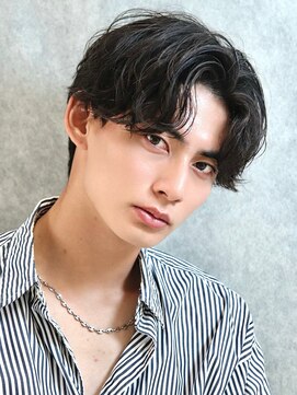 アーリー(Ali'i) ソフトツイストパーマ刈り上げセンターパート