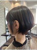 (首が細く見せるスッキリショートボブ)Hide