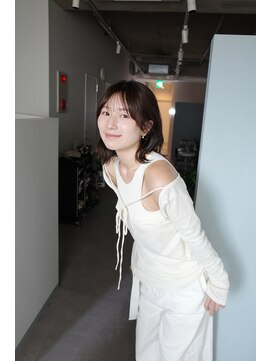 アム(amu) レイヤーカット/くびれボブ/外ハネミディアム/前髪カット