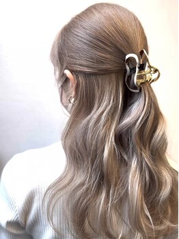 エシカル(ethical)の写真/低ダメージでトレンドを取り入れる♪鏡を見ても触っても楽しいethicalの最旬カラー☆